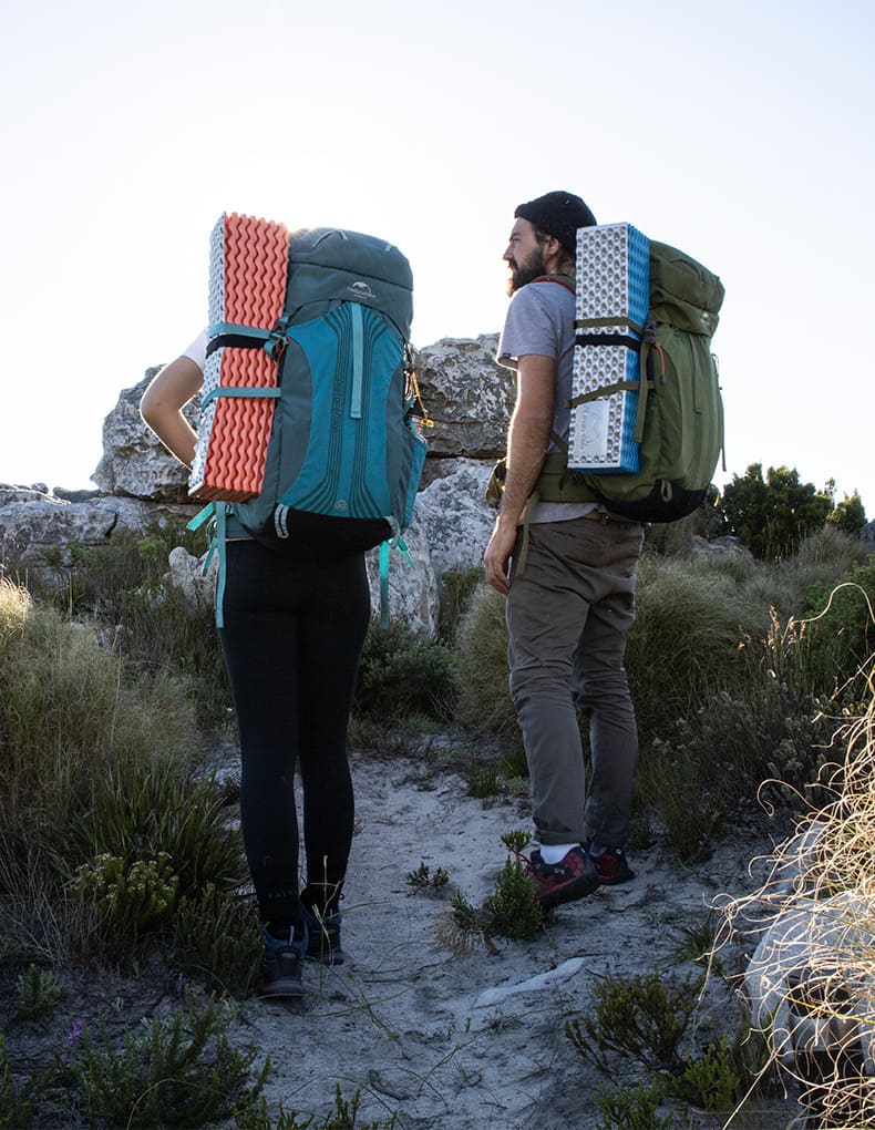 Colchoneta Aislante Termico Para Camping Liviana Impermeable Variedades - Imagen 7
